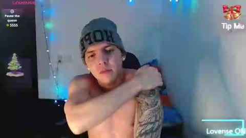 Snapshot of daniel_vargas5 chatting on December 2024 05:10:01 AM Daniel online show from December 2024 05:10:01 AM