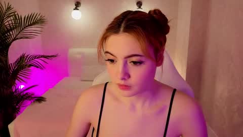 Daniela online show from November 2025 01:22:02 PM