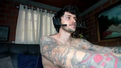 Snapshot of daniele_bunny chatting on January 2025 06:51:01 PM Daniele Bunny online show from January 2025 06:51:01 PM