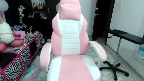 danielita_2001 online show from July 2026 09:25:02 PM