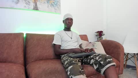 Snapshot of daniell_ferrari chatting on January 2025 07:39:01 PM daniell_ferrari online show from January 2025 07:39:01 PM