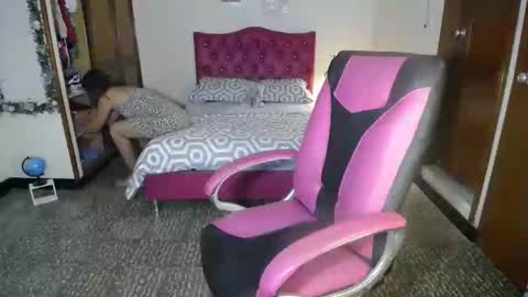 Snapshot of danielle_rose_ chatting on February 2025 03:30:02 PM Angie online show from February 2025 03:30:02 PM