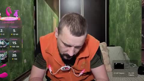 DanieloCool online show from October 2025 07:30:01 AM