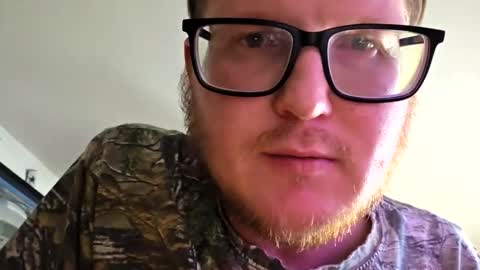 Daniel    y. online show from October 2025 09:22:01 PM