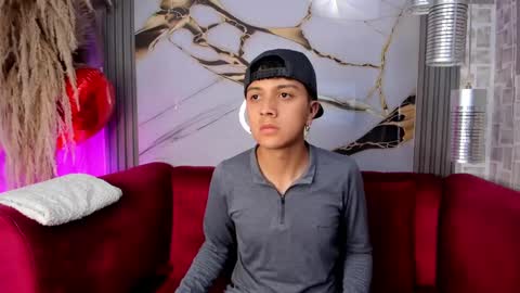 Snapshot of danieltravel chatting on October 2025 12:19:02 PM Daniel online show from October 2025 12:19:02 PM