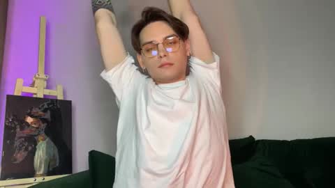 danieltuckerr online show from October 2025 03:25:01 PM