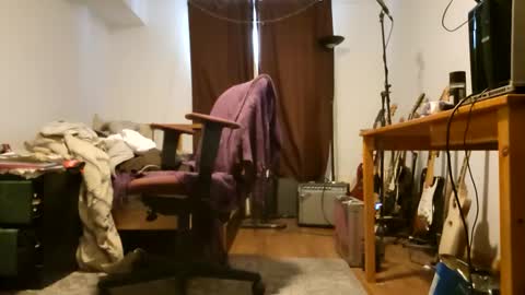 danimal5000 online show from December 2024 05:46:01 PM