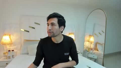 Vanilla Red online show from October 2025 06:03:01 PM