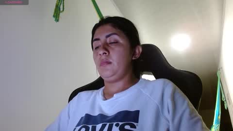 Danna online show from October 2025 10:59:02 PM