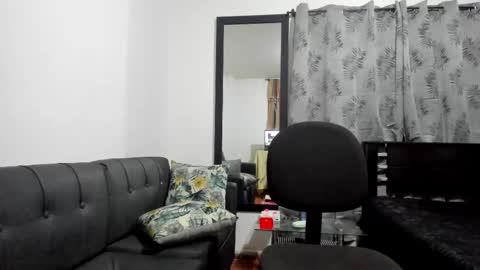 Snapshot of danna_tyson chatting on October 2025 11:37:02 PM Danna Tyson online show from October 2025 11:37:02 PM