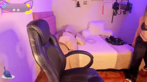 danna_wry online show from December 2025 02:51:02 AM