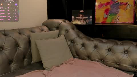 Danna  online show from October 2025 04:46:01 PM