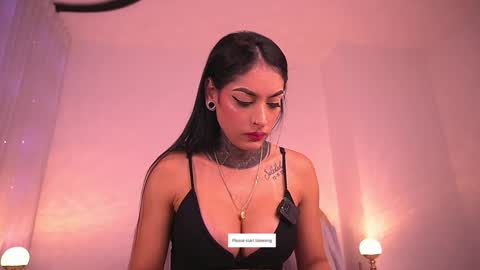 Danna Berlin  online show from November 2025 07:17:01 PM