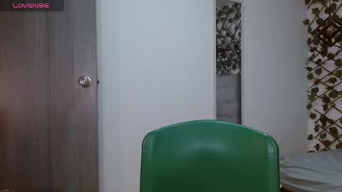 dannaberlin_0 online show from January 2025 12:01:01 PM