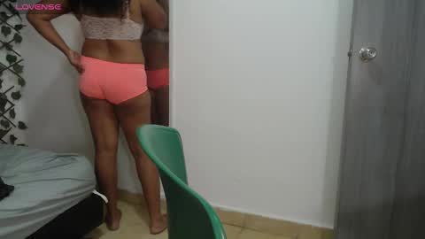 dannaberlin_0 online show from January 2025 12:16:02 PM