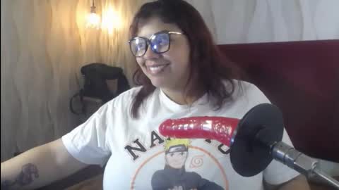 Danna Garza online show from December 2025 04:50:01 AM