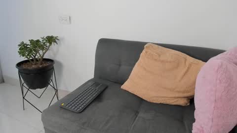 danny_and_lara online show from November 2025 06:08:01 PM