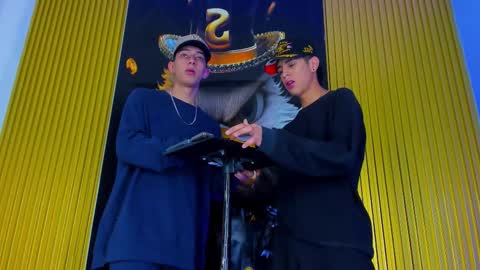 dante_brown1 online show from November 2025 09:58:01 PM