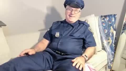 Mark online show from November 2025 06:15:02 AM