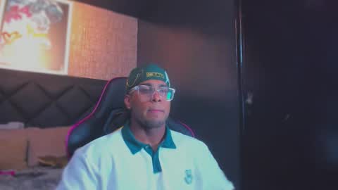 Snapshot of dany_dryy chatting on November 2025 06:19:01 AM Dany online show from November 2025 06:19:01 AM