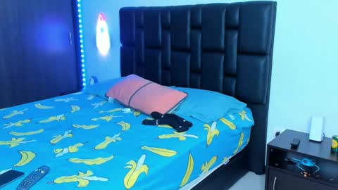 danyfitguy_ online show from December 2024 12:52:02 AM