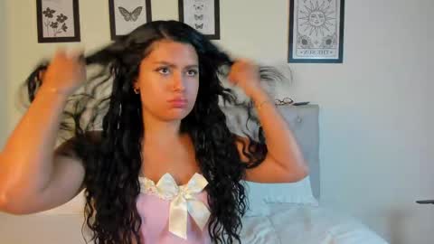 Antonella Mora online show from October 2025 12:53:02 PM