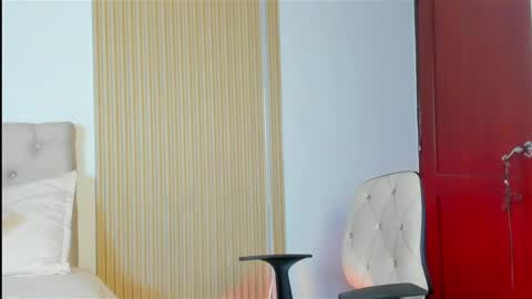 Snapshot of daphne_24 chatting on June 2026 12:18:02 PM Antonella Mora online show from June 2026 12:18:02 PM