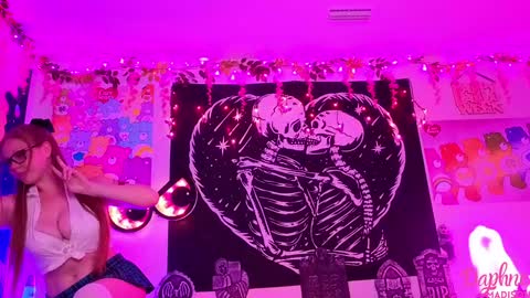 Daphne Madison online show from October 2025 12:08:01 AM