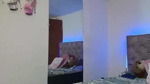 Snapshot of daphnepurple chatting on February 2025 05:50:01 PM DAPHNE online show from February 2025 05:50:01 PM