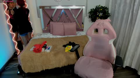 Snapshot of daphnne_tay chatting on February 2025 03:13:01 AM dhapnne online show from February 2025 03:13:01 AM