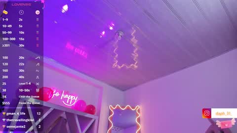 Snapshot of daphnne_tay chatting on February 2025 06:29:02 AM dhapnne online show from February 2025 06:29:02 AM