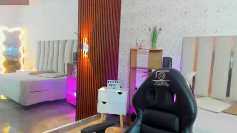 Snapshot of daphnne_tay chatting on September 2025 03:08:01 AM dhapnne online show from September 2025 03:08:01 AM