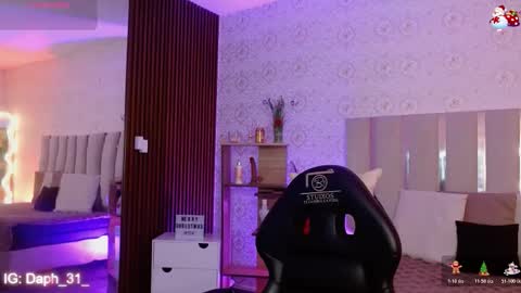 Snapshot of daphnne_tay chatting on November 2025 03:34:01 AM dhapnne online show from November 2025 03:34:01 AM