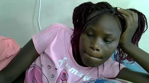 ESTHER online show from February 2025 11:33:02 PM