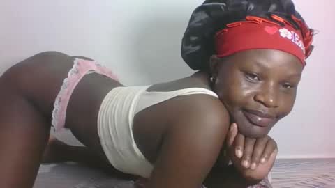 Snapshot of darberry21 chatting on May 2026 03:24:01 AM ESTHER online show from May 2026 03:24:01 AM