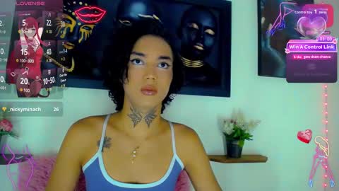 Snapshot of darianna_atehortua chatting on February 2026 05:11:02 AM Dary online show from February 2026 05:11:02 AM