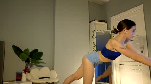 Snapshot of darilboom chatting on December 2024 08:49:01 AM darilboom online show from December 2024 08:49:01 AM