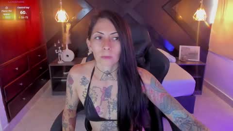 Snapshot of dark_gotica chatting on November 2025 07:13:02 PM M I K A E L A online show from November 2025 07:13:02 PM