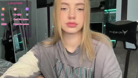 Snapshot of dark_side1213 chatting on September 2025 08:47:01 AM Darkside online show from September 2025 08:47:01 AM