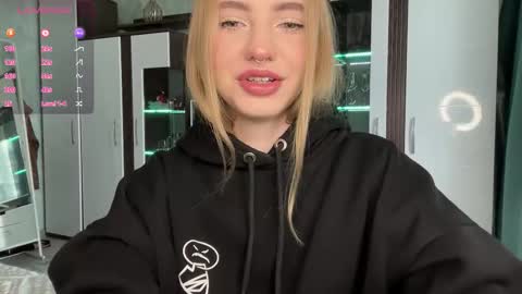 Snapshot of dark_side1213 chatting on September 2025 07:41:01 AM Darkside online show from September 2025 07:41:01 AM