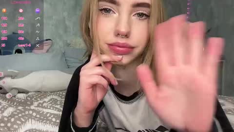 Snapshot of dark_side1213 chatting on October 2025 08:18:02 AM Darkside online show from October 2025 08:18:02 AM