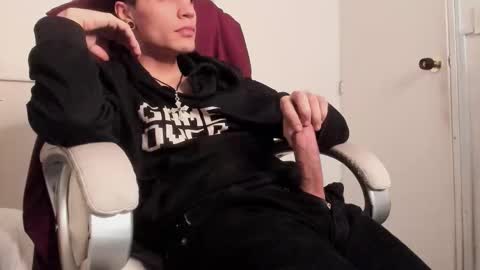 dark_sun333 online show from January 2026 03:00:01 AM