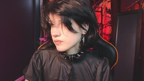 Snapshot of dark_vamp_ chatting on January 2025 12:17:01 PM Vamp online show from January 2025 12:17:01 PM