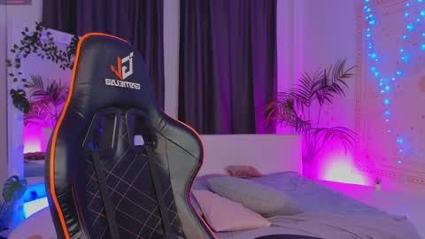 Snapshot of dark_vamp_ chatting on January 2025 09:16:01 PM Vamp online show from January 2025 09:16:01 PM