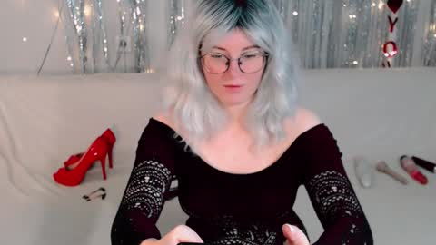 Kelly online show from September 2025 06:23:02 AM