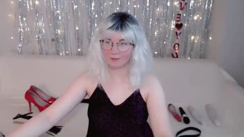 Kelly online show from October 2025 05:50:02 AM