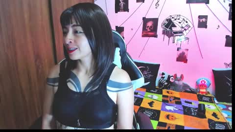 Snapshot of darkkittenuwu chatting on November 2025 07:27:01 PM Hi Im Yuri independent modelhelp me get my 111 hands upuwu online show from November 2025 07:27:01 PM