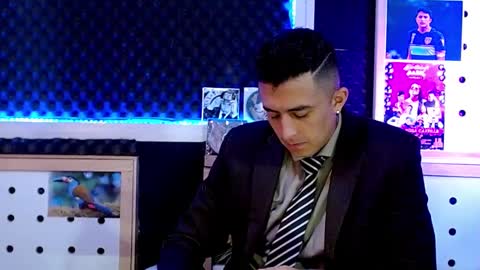 DARKO0717 online show from February 2025 01:37:02 PM