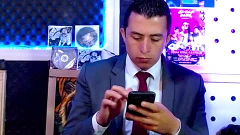 DARKO0717 online show from March 2025 06:12:01 PM