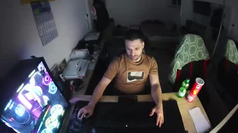 darkschneider_ online show from February 2025 01:25:01 AM